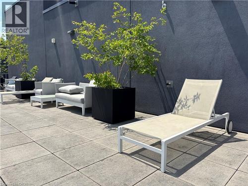 1119 Cooke Boulevard Unit# B323, Burlington, ON - Outdoor