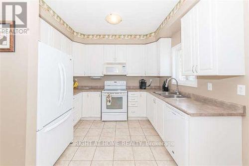780 Ormond Drive, Oshawa, ON - Indoor Photo Showing Kitchen With Double Sink