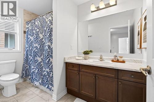 145 Stillwater Crescent, Waterdown, ON - Indoor Photo Showing Bathroom