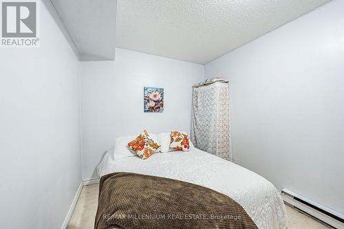301 Milestone Crescent, Aurora, ON 