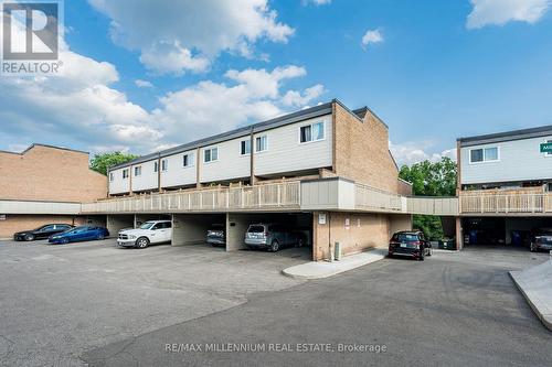 301 Milestone Crescent, Aurora, ON 