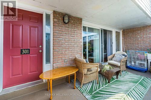 301 Milestone Crescent, Aurora, ON 