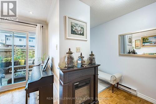 301 Milestone Crescent, Aurora, ON 