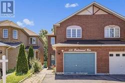 1192 PRESTONWOOD CRESCENT  Mississauga, ON L5V 2V3