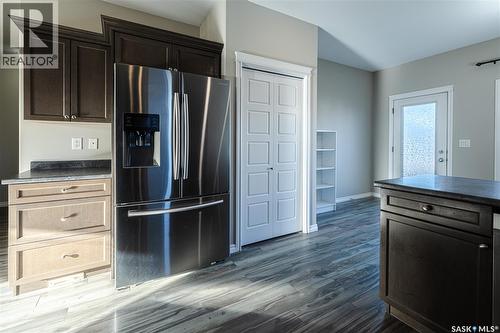 254 Macinnes Street, Saskatoon, SK - Indoor Photo Showing Kitchen
