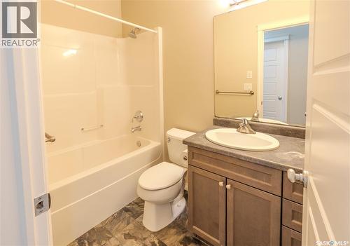 254 Macinnes Street, Saskatoon, SK - Indoor Photo Showing Bathroom