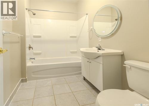 254 Macinnes Street, Saskatoon, SK - Indoor Photo Showing Bathroom