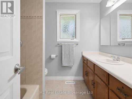 294 Colborne Street, Centre Wellington (Elora/Salem), ON - Indoor Photo Showing Bathroom