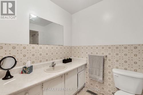 4178 Dursley Crescent, Mississauga, ON - Indoor Photo Showing Bathroom