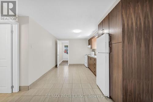 4178 Dursley Crescent, Mississauga, ON - Indoor