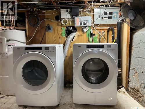 591 23Rd Street E, Prince Albert, SK - Indoor Photo Showing Laundry Room