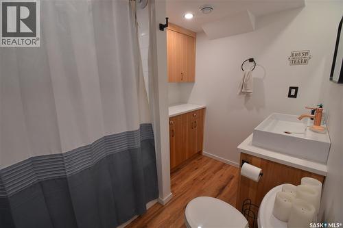 3335 Merritt Street, Saskatoon, SK - Indoor Photo Showing Bathroom