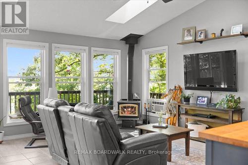 781 North Shore Road, Rideau Lakes, ON - Indoor Photo Showing Living Room