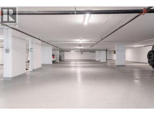 1471 St. Paul Street Unit# 1707, Kelowna, BC - Indoor Photo Showing Garage