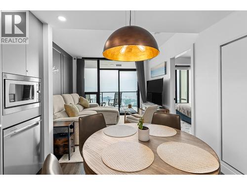 1471 St. Paul Street Unit# 1707, Kelowna, BC - Indoor Photo Showing Dining Room