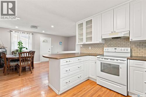 133 Lloyd Crescent, Saskatoon, SK - Indoor Photo Showing Kitchen