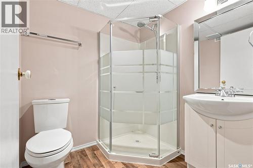 133 Lloyd Crescent, Saskatoon, SK - Indoor Photo Showing Bathroom