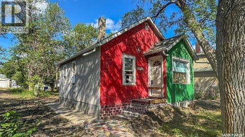 1024 Athol Street, Regina, SK - Outdoor