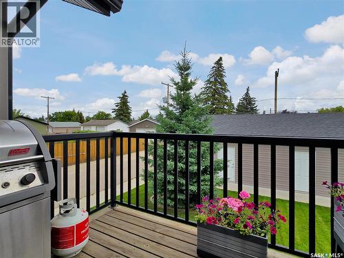6F 110 Centennial Boulevard, Warman, SK - Outdoor