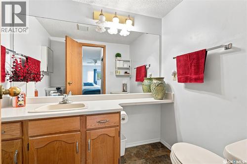 208 410 Main Street, Saskatoon, SK - Indoor Photo Showing Bathroom