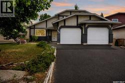 302 Doiron ROAD N  Regina, SK S4Y 1G1