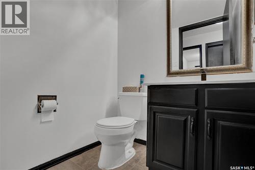 302 Doiron Road N, Regina, SK - Indoor Photo Showing Bathroom