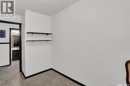 302 Doiron Road N, Regina, SK - Indoor Photo Showing Other Room