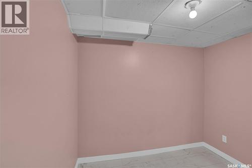 302 Doiron Road N, Regina, SK - Indoor Photo Showing Other Room