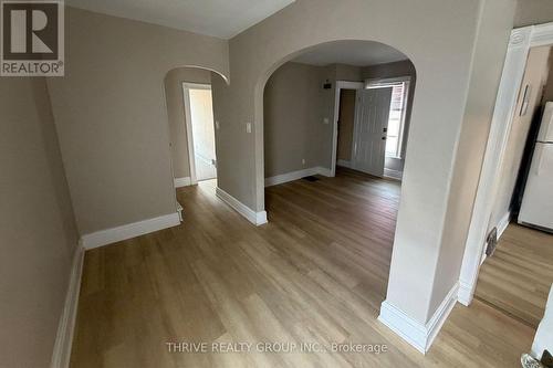 UPPER - 642 RICHMOND STREET , London East (East F), Ontario N6A 3G6 2