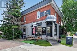 698 COOPER STREET  Ottawa, ON K1R 6C6