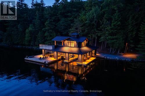 1097 Armstrong Point Road, Muskoka Lakes (Medora), ON - Outdoor