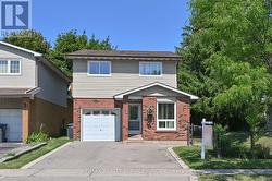 2 LINDRIDGE AVENUE Brampton, ON L6S 3W9