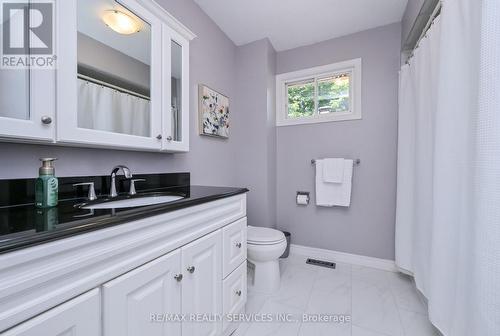 2 Lindridge Avenue, Brampton, ON - Indoor Photo Showing Bathroom