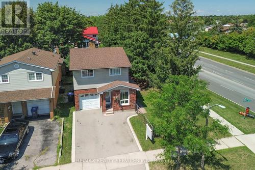 2 Lindridge Avenue, Brampton, ON - Outdoor