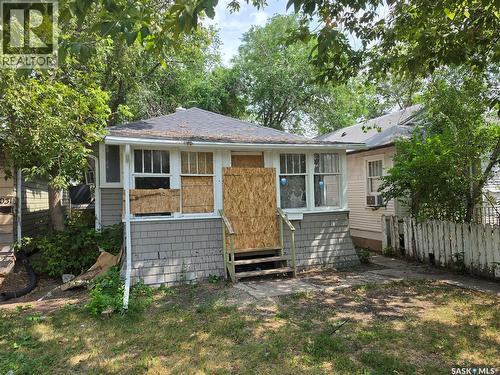 1041 Argyle Street, Regina, SK - Outdoor