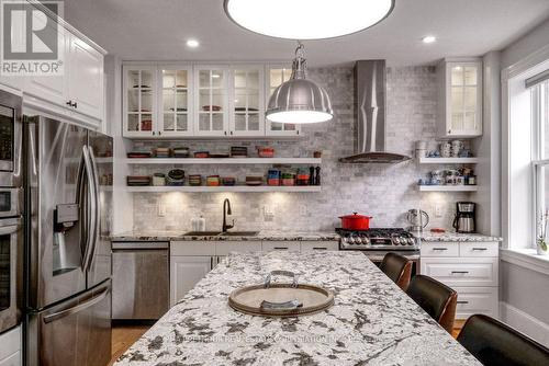 8 North Street, Perth, ON - Indoor Photo Showing Kitchen With Upgraded Kitchen
