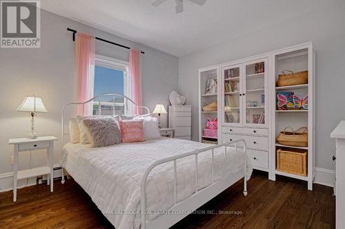 8 North Street, Perth, ON - Indoor Photo Showing Bedroom