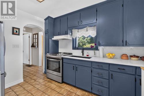 155 Pine St, Sault Ste. Marie, ON - Indoor Photo Showing Kitchen