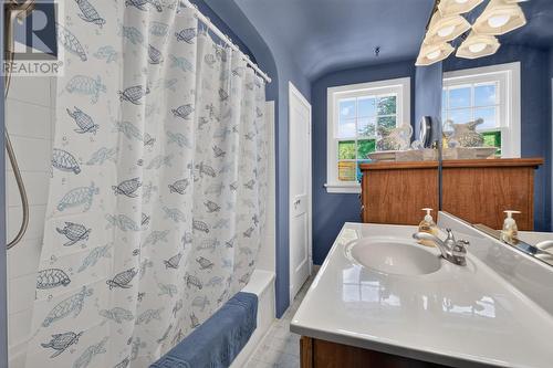 155 Pine St, Sault Ste. Marie, ON - Indoor Photo Showing Bathroom