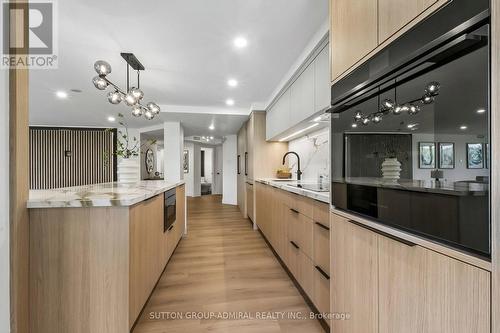 301 - 3900 Yonge Street, Toronto, ON - Indoor Photo Showing Kitchen With Upgraded Kitchen