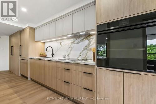 301 - 3900 Yonge Street, Toronto, ON - Indoor Photo Showing Kitchen