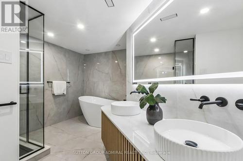 301 - 3900 Yonge Street, Toronto, ON - Indoor Photo Showing Bathroom