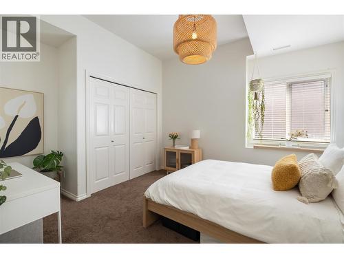 10 Bayview Heights, Coldstream, BC - Indoor Photo Showing Bedroom
