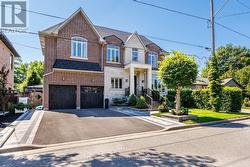 49 VERWOOD AVENUE Toronto, ON M3H 2K8