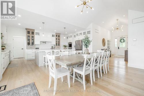 75 Moonstone Road E, Oro-Medonte, ON - Indoor Photo Showing Dining Room