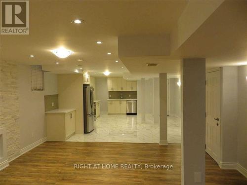 2 - 84 RISING HILL RIDGE , Brampton, Ontario L6Y 6B3 5