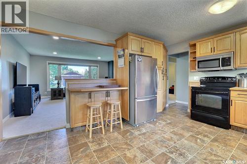 275 Rodenbush Drive, Regina, SK - Indoor Photo Showing Kitchen