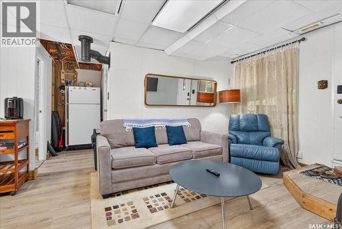 459 5Th Street E, Regina Beach, SK - Indoor Photo Showing Living Room
