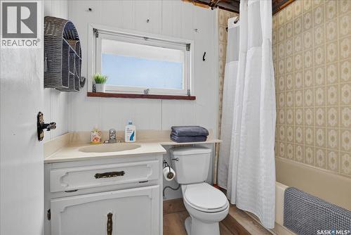 459 5Th Street E, Regina Beach, SK - Indoor Photo Showing Bathroom