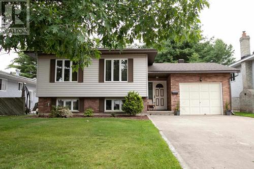 292 Parkland CRES  Sault Ste. Marie, ON P6A 6R3